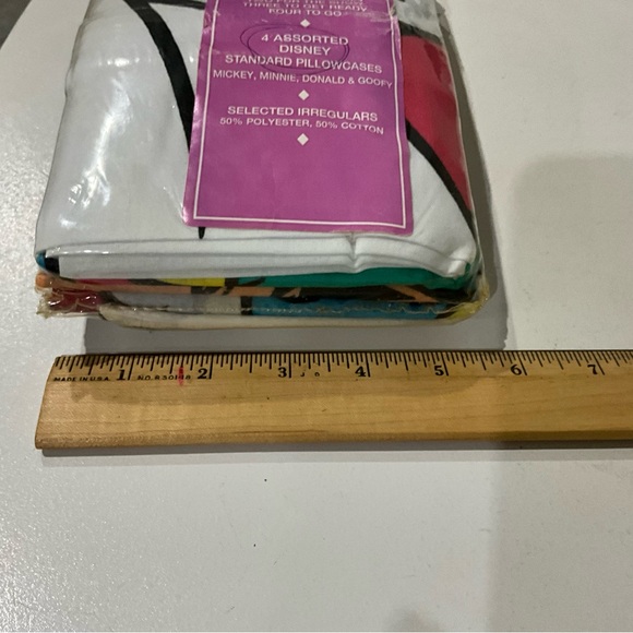 Vintage NOS Pack of 4 Disney Assorted Standard Pillowcases Mickey Minnie Donald - Picture 9 of 9